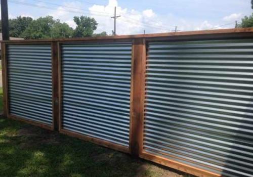 aluminum and wood fencing side 